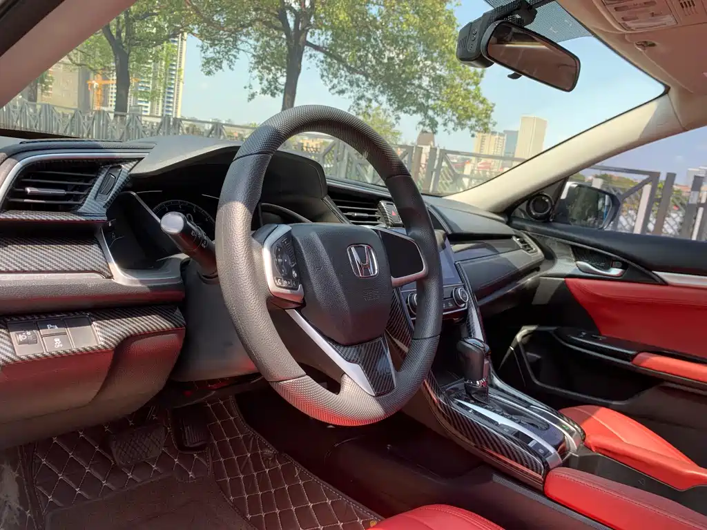 Honda Honda Civic 2016 220TURBO CVT Luxury Edition 2018 - thumbnail 17