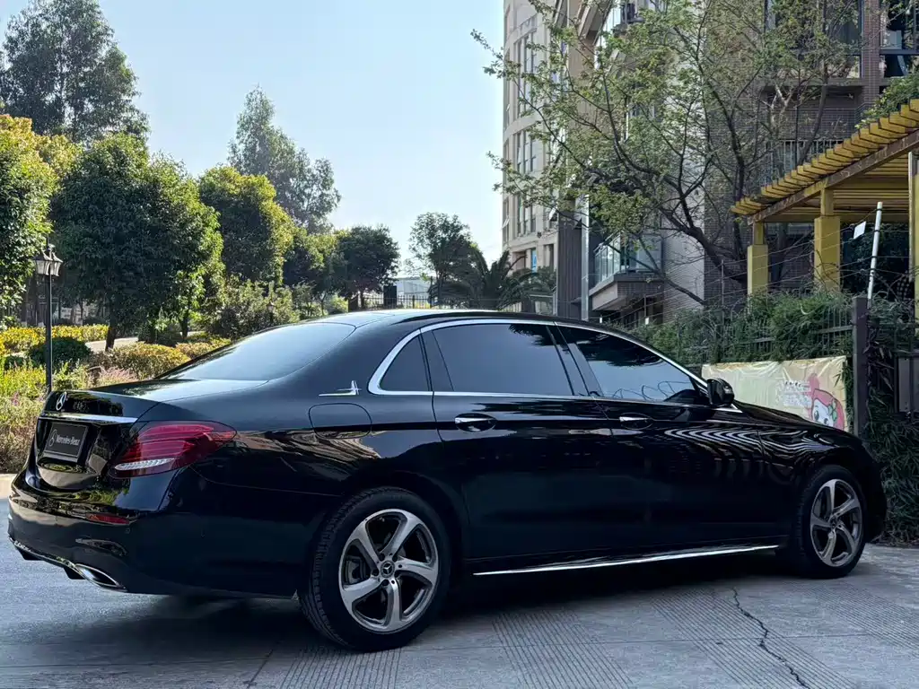Mercedes-Benz Mercedes-Benz E-Class 2019 E 300 L Sport Luxury Edition 2019 - thumbnail 4