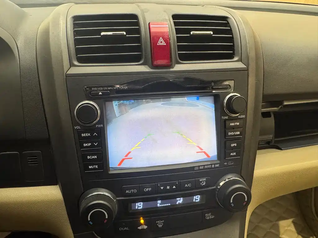 Honda Honda CR-V 2010 2.4L Automatic AWD Luxury Edition 2011 - thumbnail 16