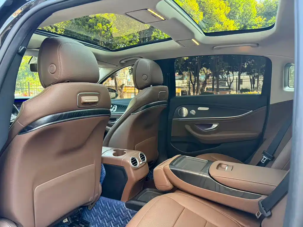 Mercedes-Benz Mercedes-Benz E-Class 2019 E 300 L Sport Luxury Edition 2019 - thumbnail 30