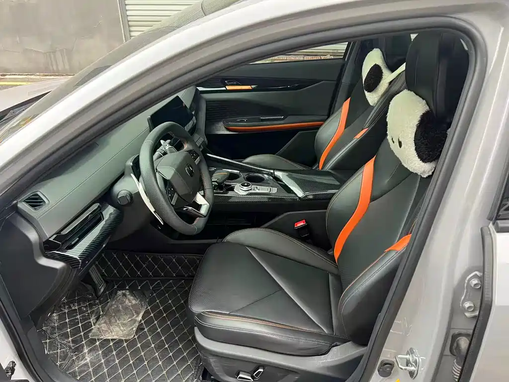 Changan Changan UNI-V 2023 1.5T Sport Edition 2022 - thumbnail 4