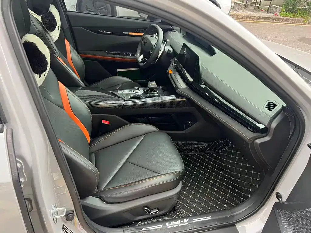 Changan Changan UNI-V 2023 1.5T Sport Edition 2022 - thumbnail 5