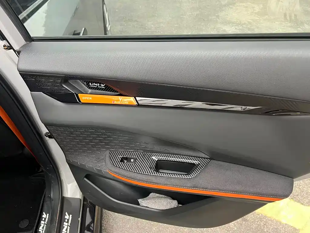 Changan Changan UNI-V 2023 1.5T Sport Edition 2022 - thumbnail 12
