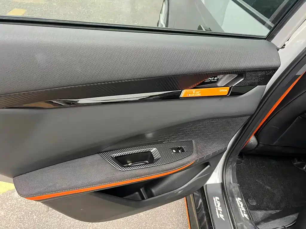 Changan Changan UNI-V 2023 1.5T Sport Edition 2022 - thumbnail 13