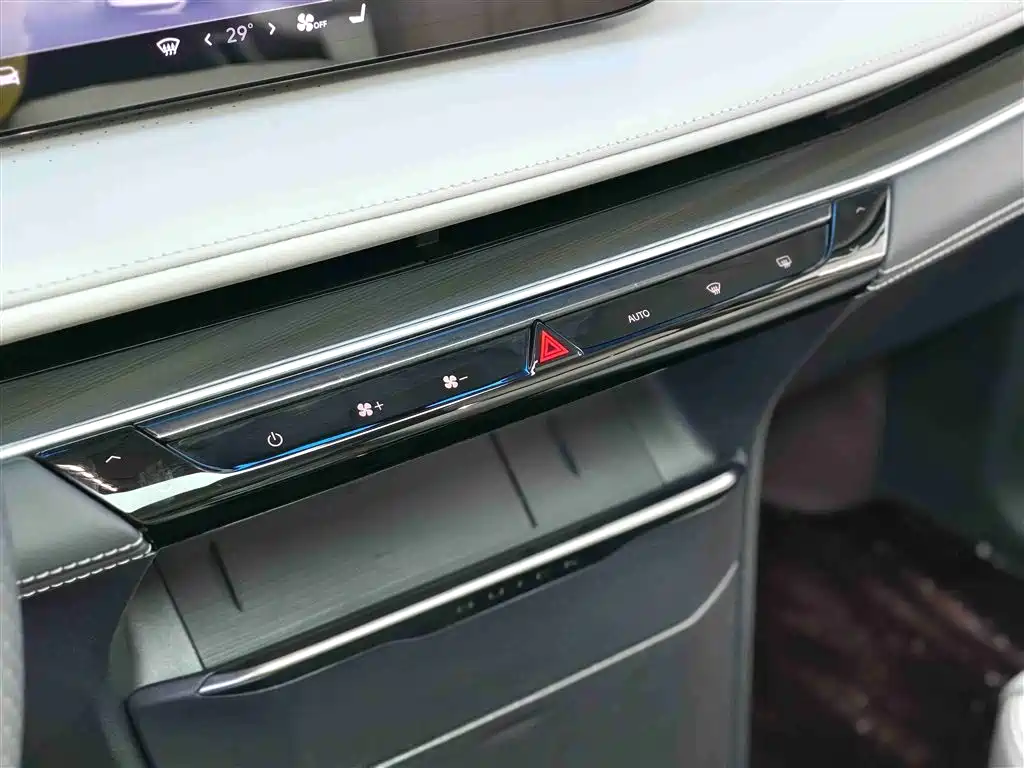 Buick Buick GL8 2025 Landtrek Premium Edition 2024 - thumbnail 15