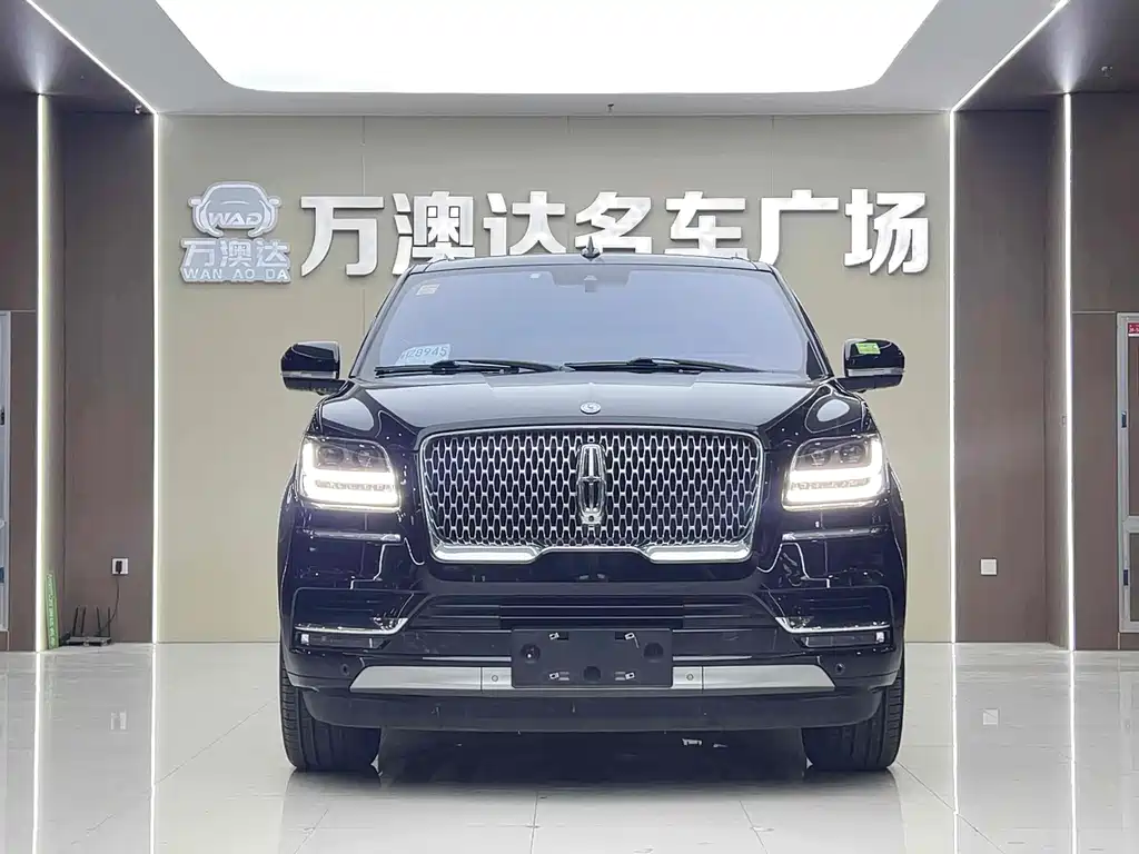 Lincoln Navigator 2018 3.5T Select Trim Euro V 2018 - thumbnail 2
