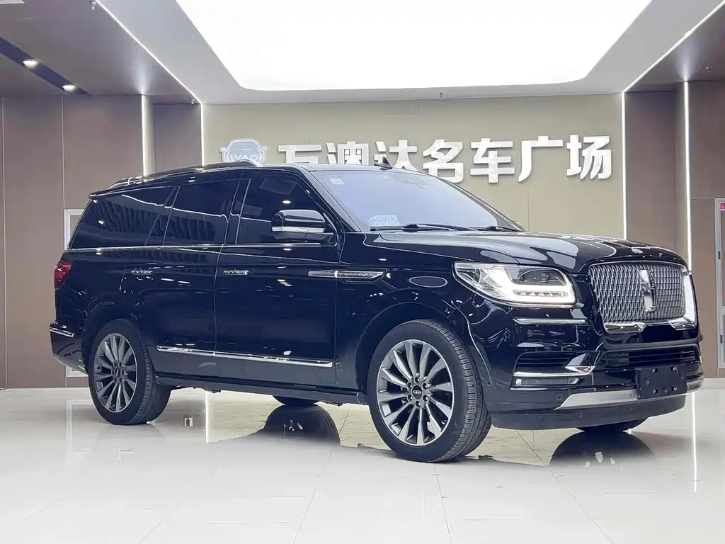 Lincoln Navigator 2018 3.5T Select Trim Euro V 2018 - thumbnail 3