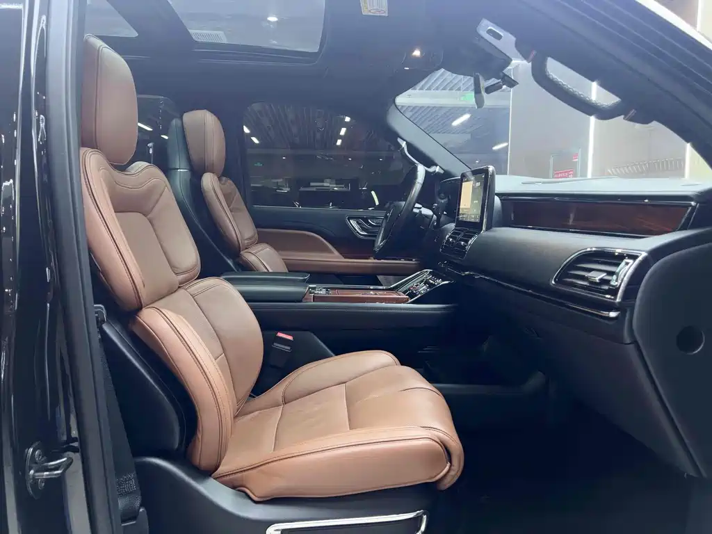 Lincoln Navigator 2018 3.5T Select Trim Euro V 2018 - thumbnail 8