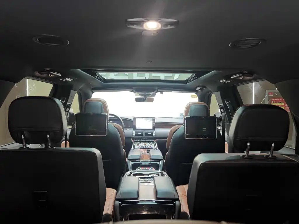 Lincoln Navigator 2018 3.5T Select Trim Euro V 2018 - thumbnail 15