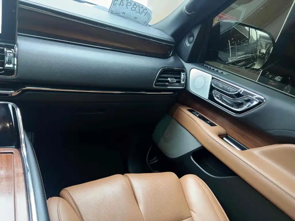 Lincoln Navigator 2018 3.5T Select Trim Euro V 2018 - thumbnail 16