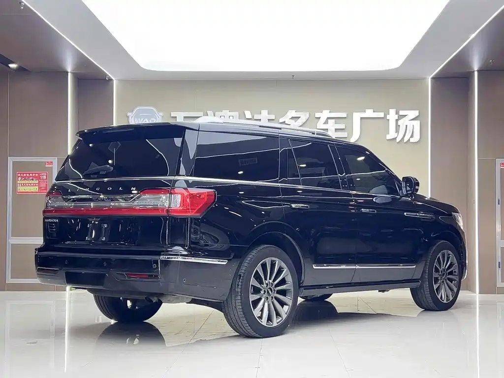 Lincoln Navigator 2018 3.5T Select Trim Euro V 2018 - thumbnail 17