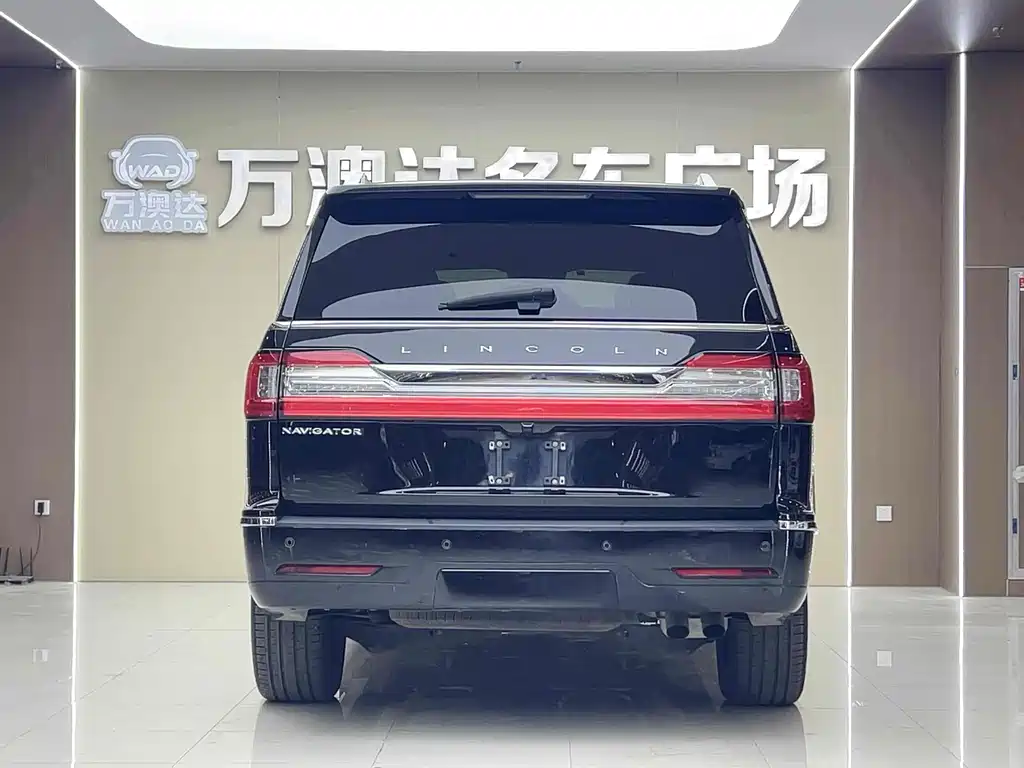 Lincoln Navigator 2018 3.5T Select Trim Euro V 2018 - thumbnail 19