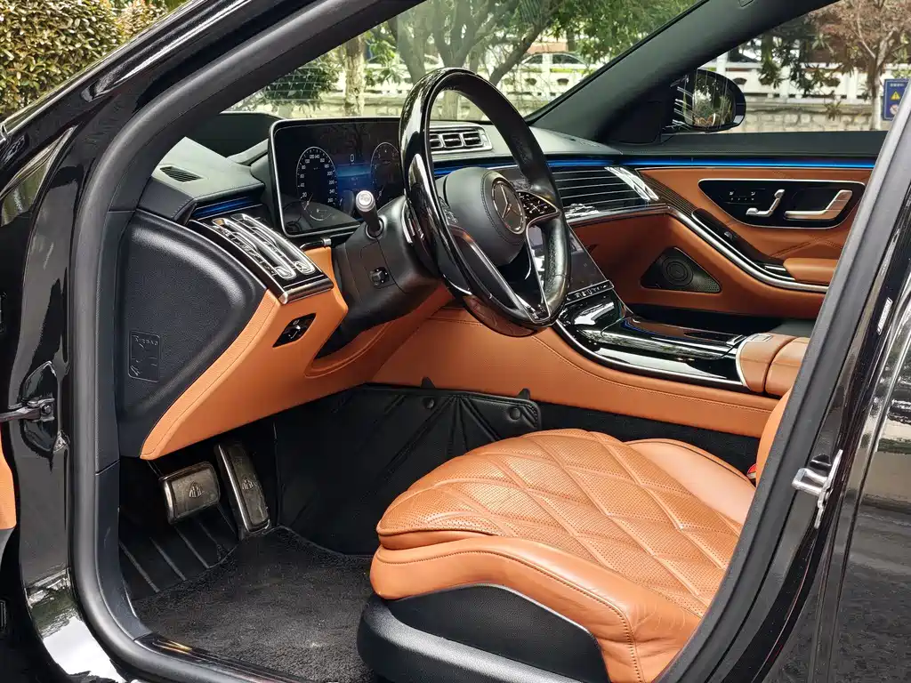 Mercedes-Benz Maybach S-Class 2021 S 580 4MATIC 2022 - thumbnail 5