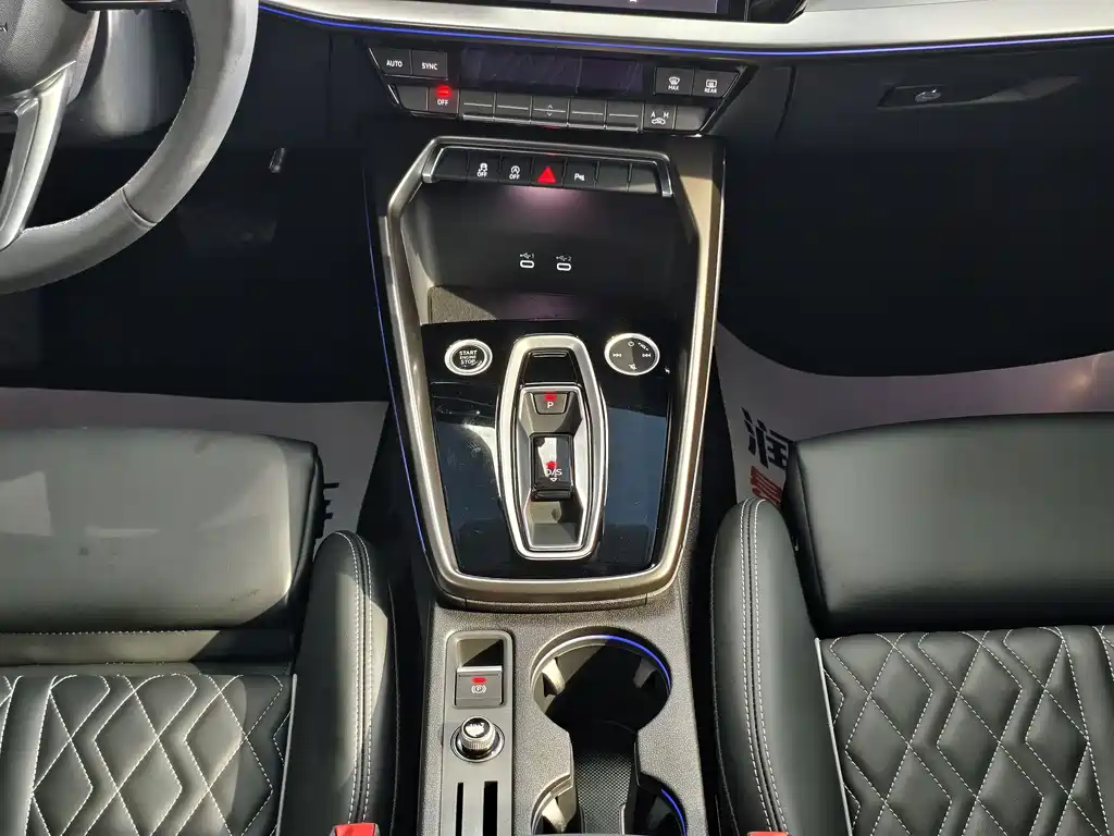 Audi Audi A3 2025 Sportback 35 TFSI Premium Plus with Luxury Package 2025 - thumbnail 12