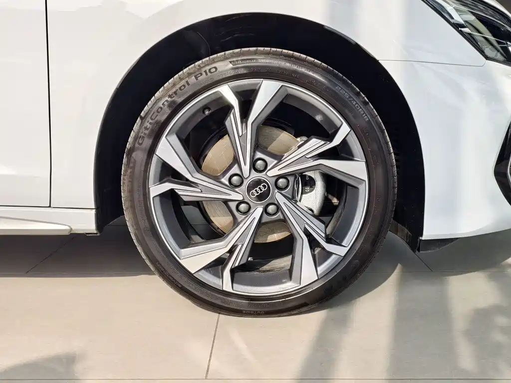 Audi Audi A3 2025 Sportback 35 TFSI Premium Plus with Luxury Package 2025 - thumbnail 16