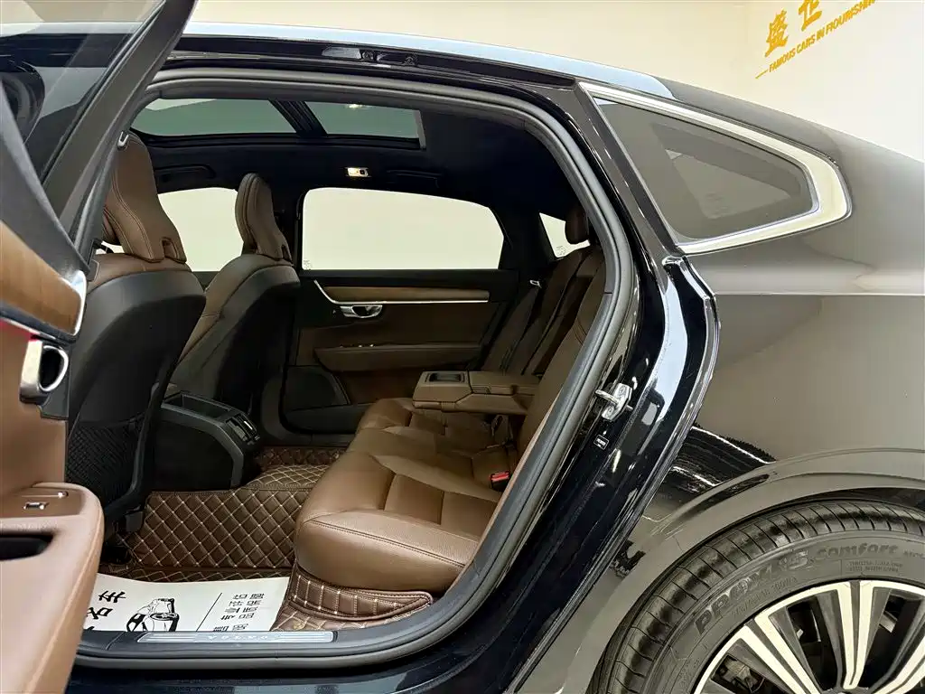 Volvo Volvo S90 2021 B5 Momentum Luxury Edition 2021 - thumbnail 6