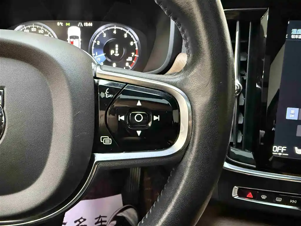 Volvo Volvo S90 2021 B5 Momentum Luxury Edition 2021 - thumbnail 12