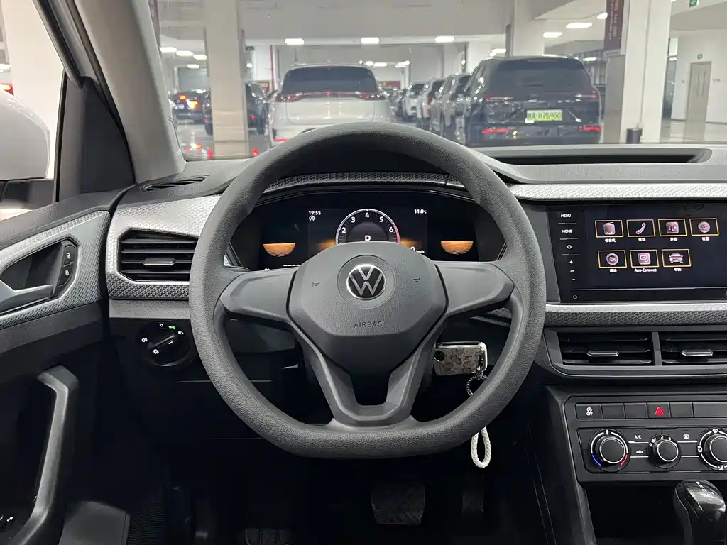 Volkswagen Tanying 2021 1.5L Automatic SmartLink Edition 2022 - thumbnail 9