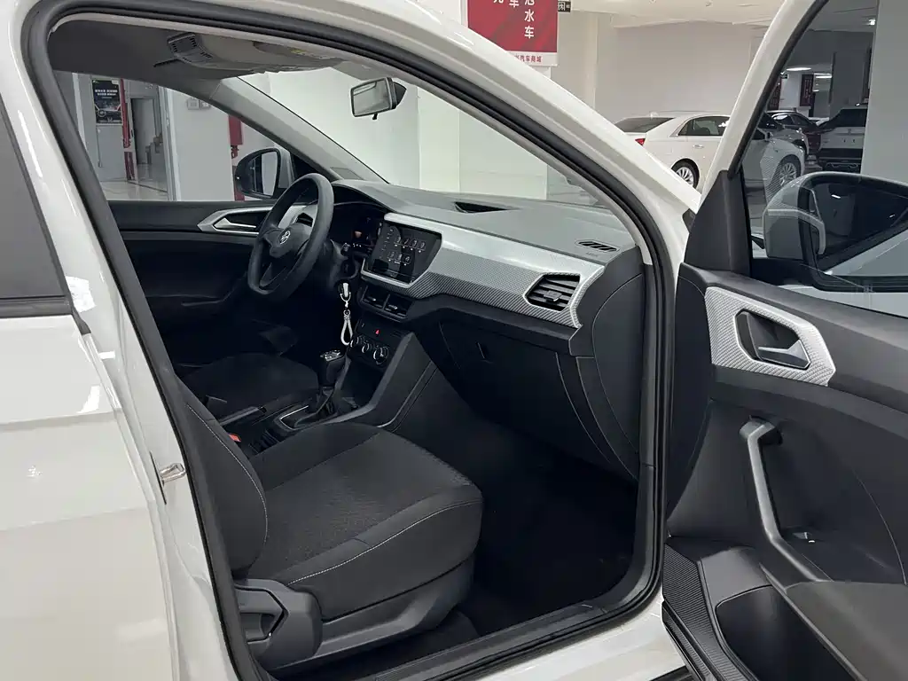 Volkswagen Tanying 2021 1.5L Automatic SmartLink Edition 2022 - thumbnail 11