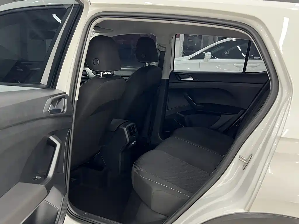 Volkswagen Tanying 2021 1.5L Automatic SmartLink Edition 2022 - thumbnail 13