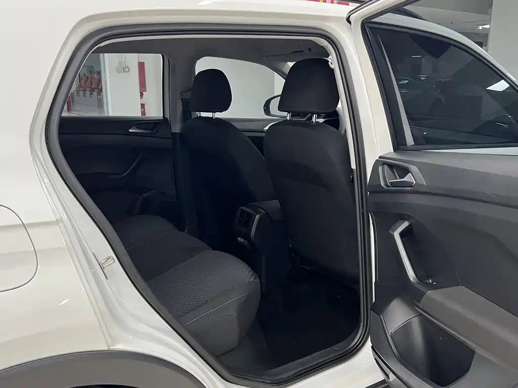 Volkswagen Tanying 2021 1.5L Automatic SmartLink Edition 2022 - thumbnail 15