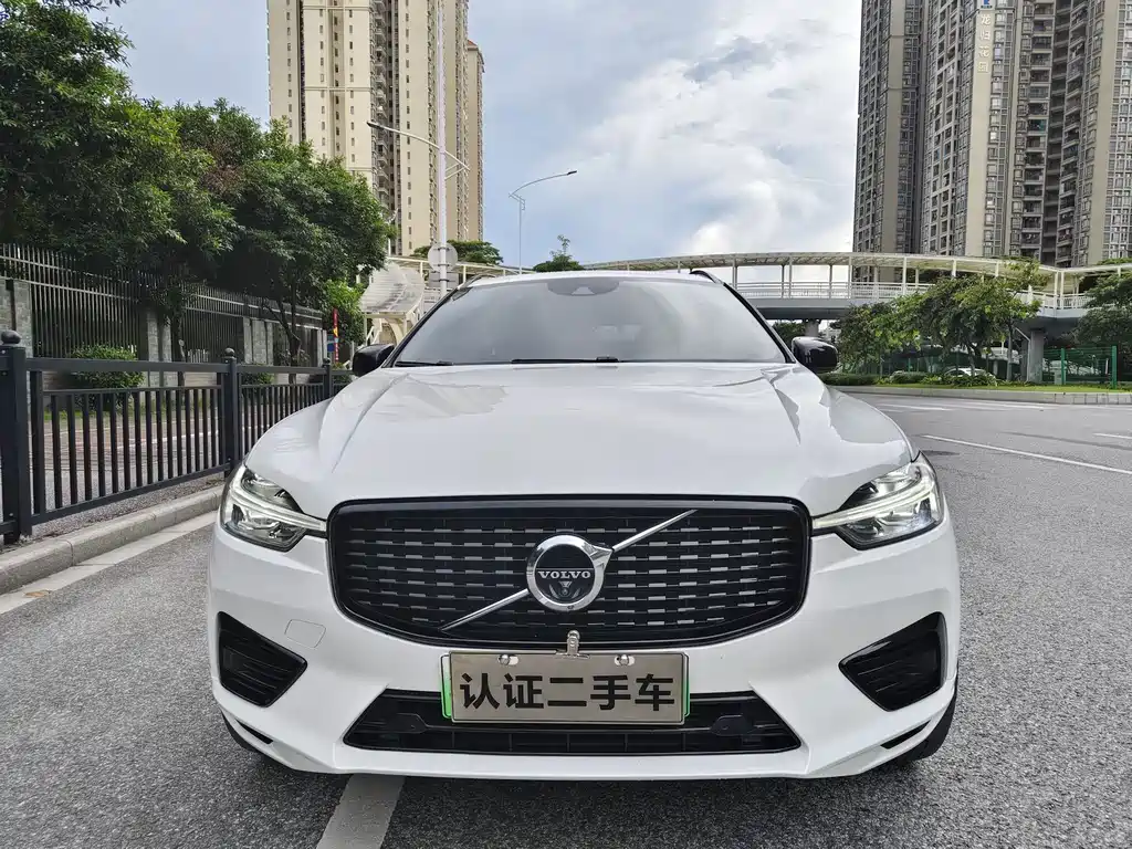 Volvo Volvo XC60 Plug-in Hybrid 2021 T8 E-AWD Luxury Edition 2021 - thumbnail 5