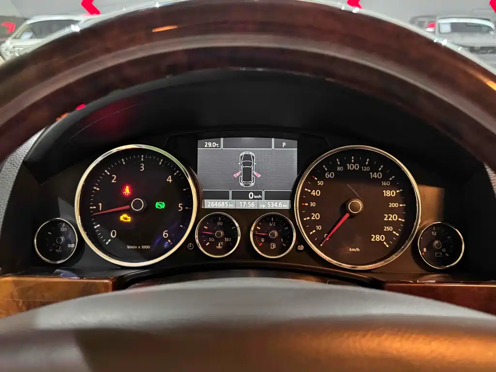 Volkswagen Volkswagen Touareg 2009 3.0T Diesel Luxury Edition 2010 - thumbnail 6