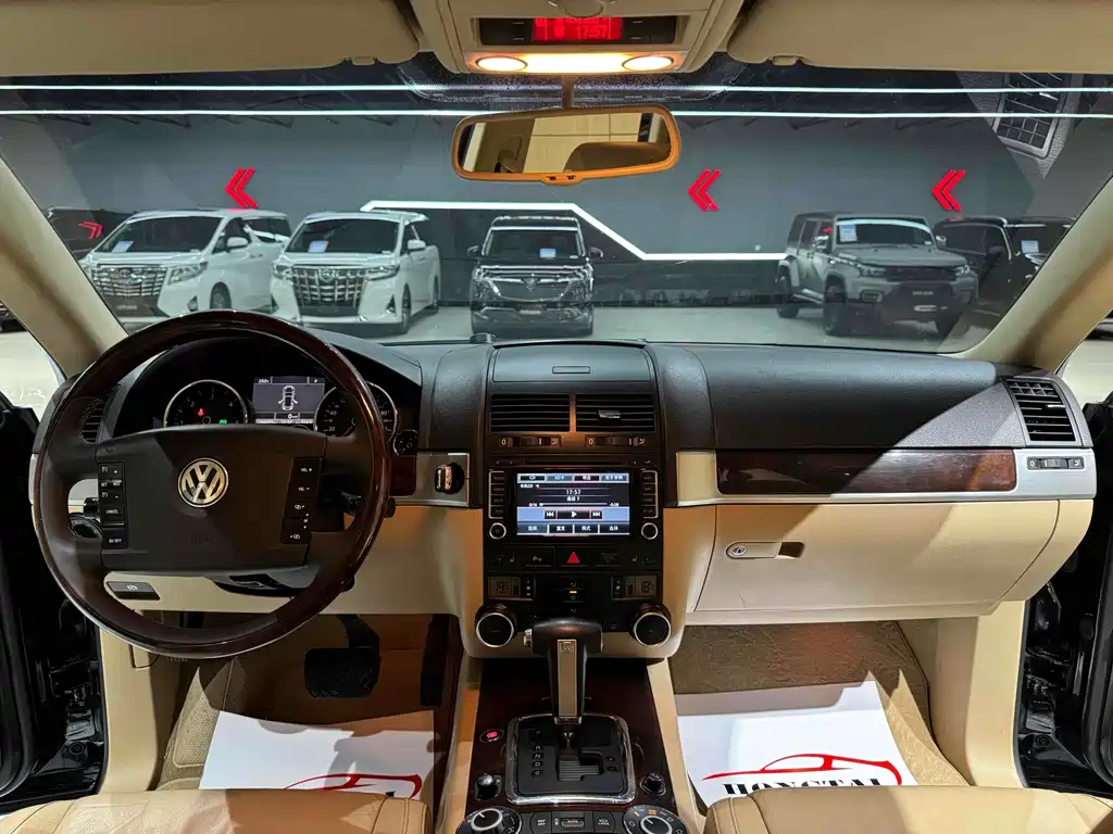 Volkswagen Volkswagen Touareg 2009 3.0T Diesel Luxury Edition 2010 - thumbnail 10