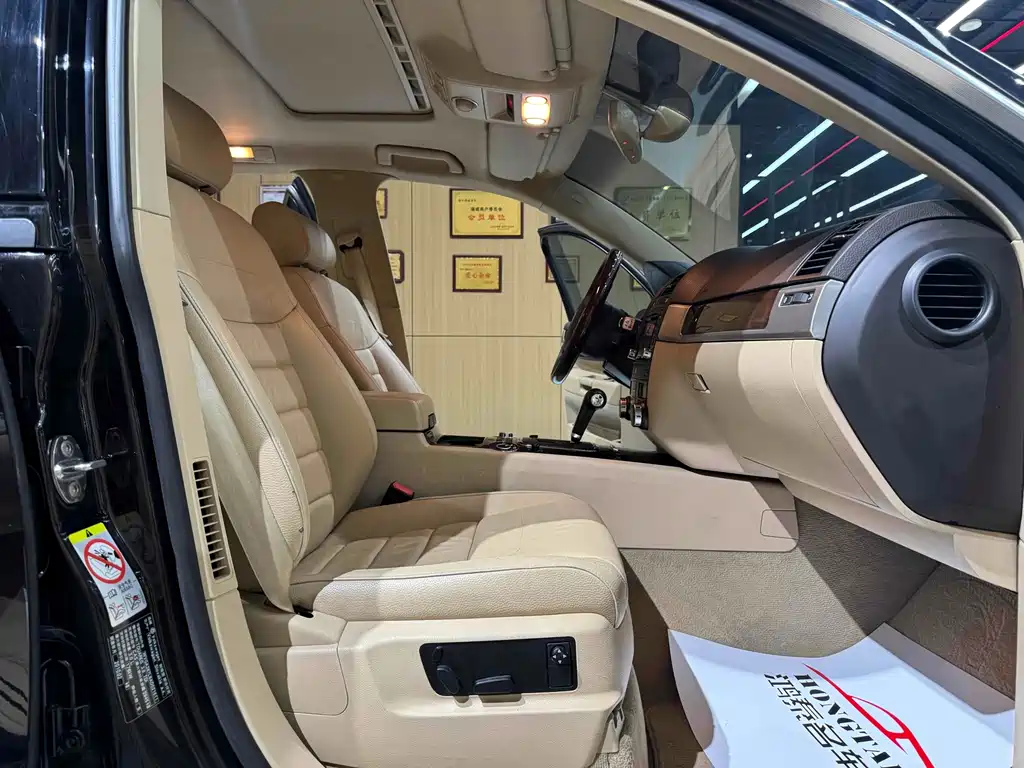 Volkswagen Volkswagen Touareg 2009 3.0T Diesel Luxury Edition 2010 - thumbnail 12