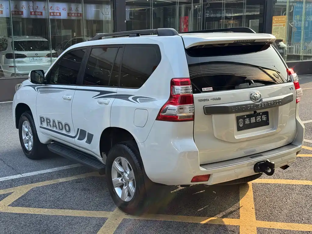 Toyota Toyota Prado 2016 2.7L Automatic Standard Edition 2017 - thumbnail 6