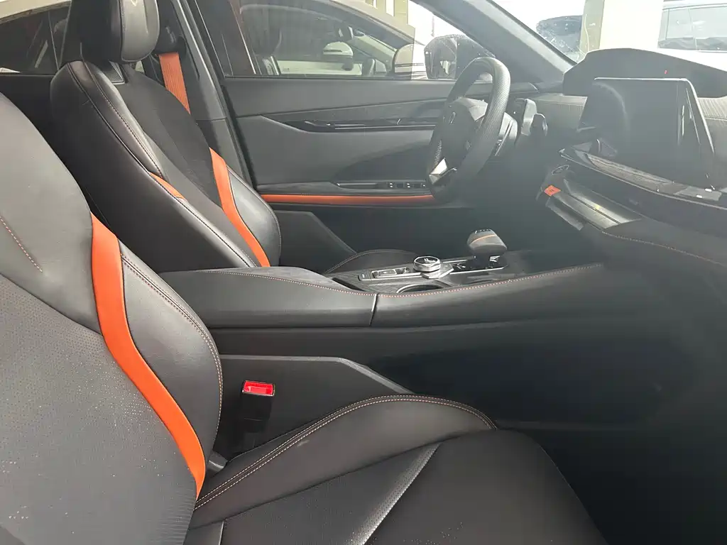 Changan Changan UNI-V 2023 1.5T Sport Edition 2022 - thumbnail 4