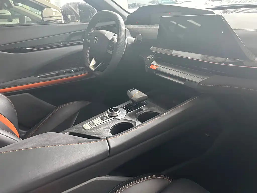 Changan Changan UNI-V 2023 1.5T Sport Edition 2022 - thumbnail 5