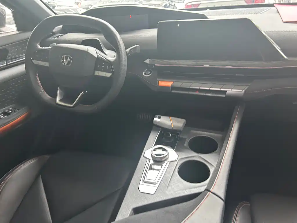 Changan Changan UNI-V 2023 1.5T Sport Edition 2022 - thumbnail 6