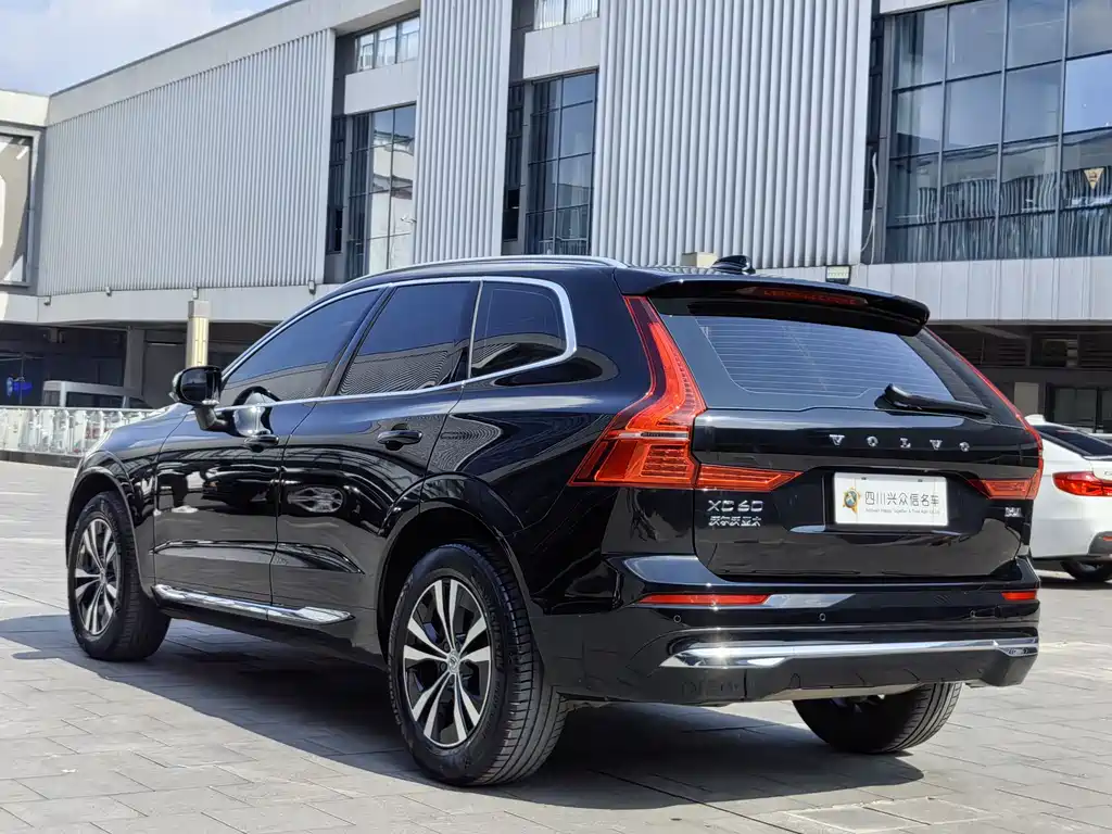 Volvo Volvo XC60 2024 B5 AWD Momentum Luxury Edition 2024 - thumbnail 7