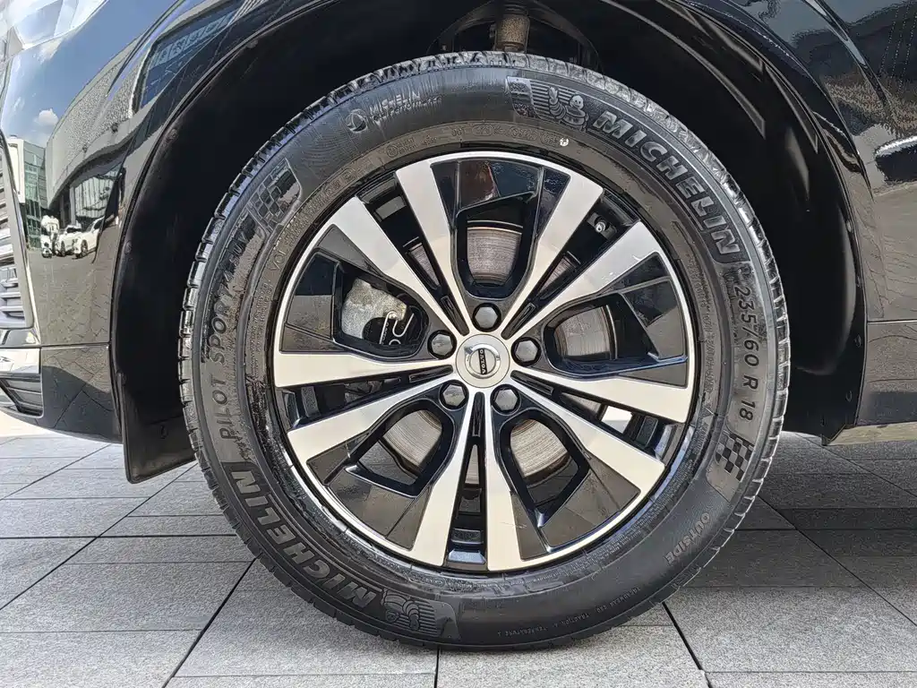 Volvo Volvo XC60 2024 B5 AWD Momentum Luxury Edition 2024 - thumbnail 8