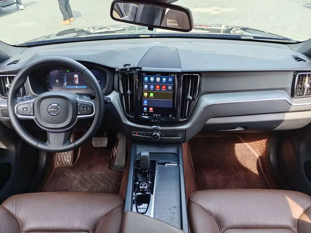 Volvo Volvo XC60 2024 B5 AWD Momentum Luxury Edition 2024 - thumbnail 18