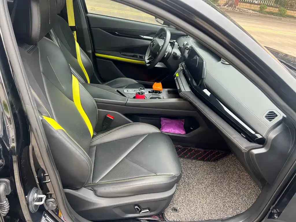 Changan Changan UNI-V 2022 1.5T Sport Edition 2022 - thumbnail 5