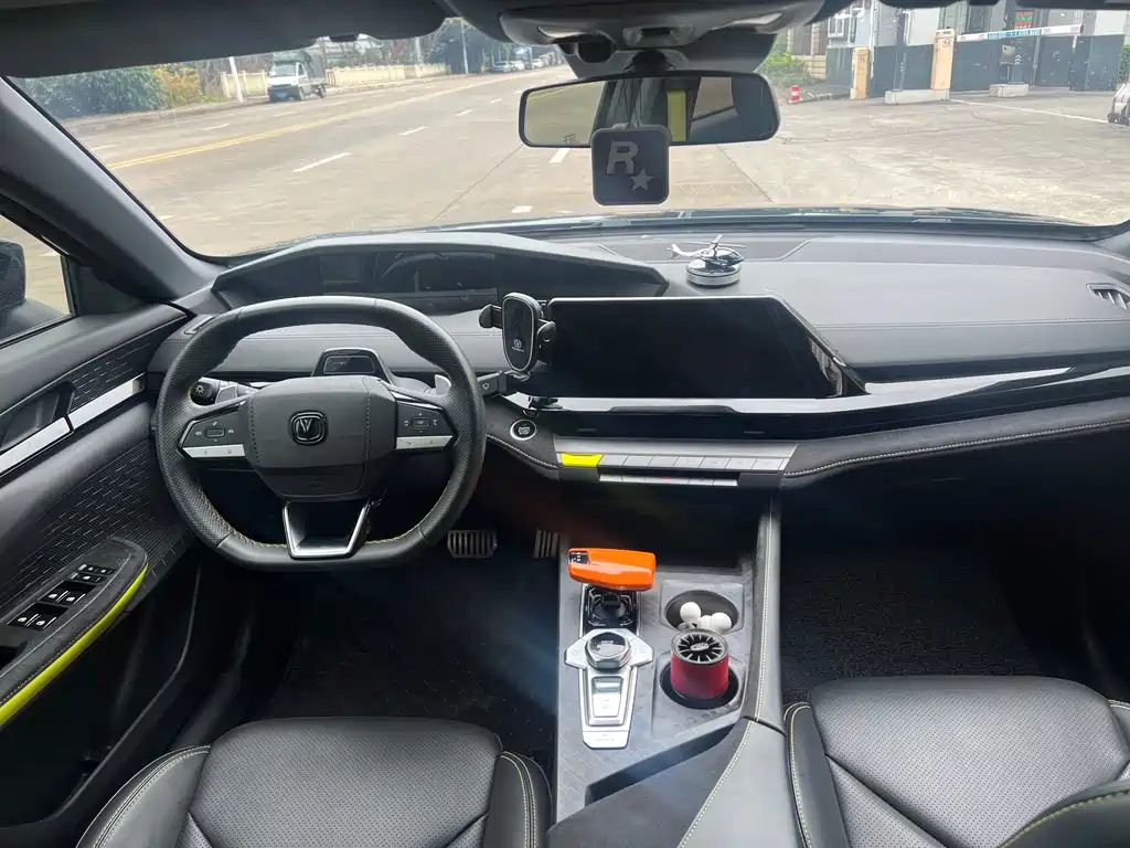 Changan Changan UNI-V 2022 1.5T Sport Edition 2022 - thumbnail 6