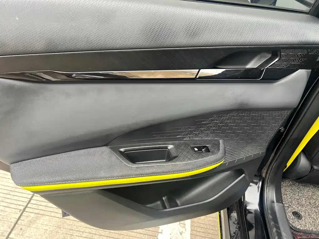 Changan Changan UNI-V 2022 1.5T Sport Edition 2022 - thumbnail 11