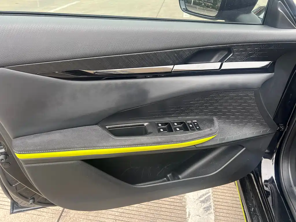 Changan Changan UNI-V 2022 1.5T Sport Edition 2022 - thumbnail 13