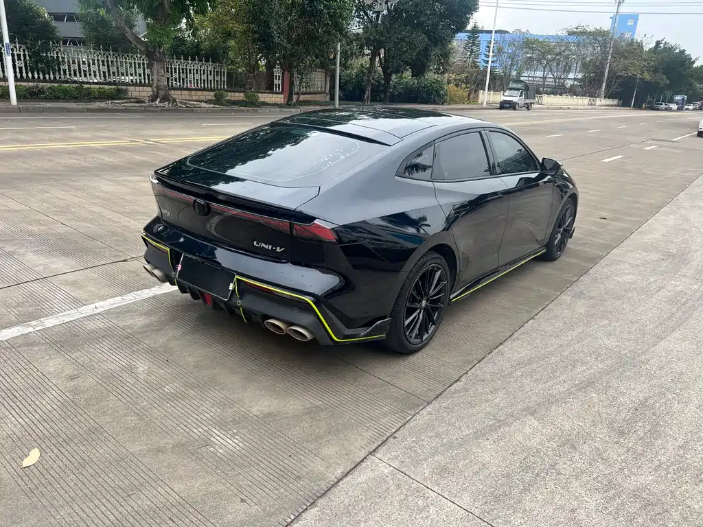 Changan Changan UNI-V 2022 1.5T Sport Edition 2022 - thumbnail 16