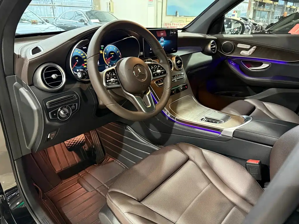 Mercedes-Benz Mercedes-Benz GLC 2020 GLC 300 L 4MATIC Sport Edition 2019 - thumbnail 5