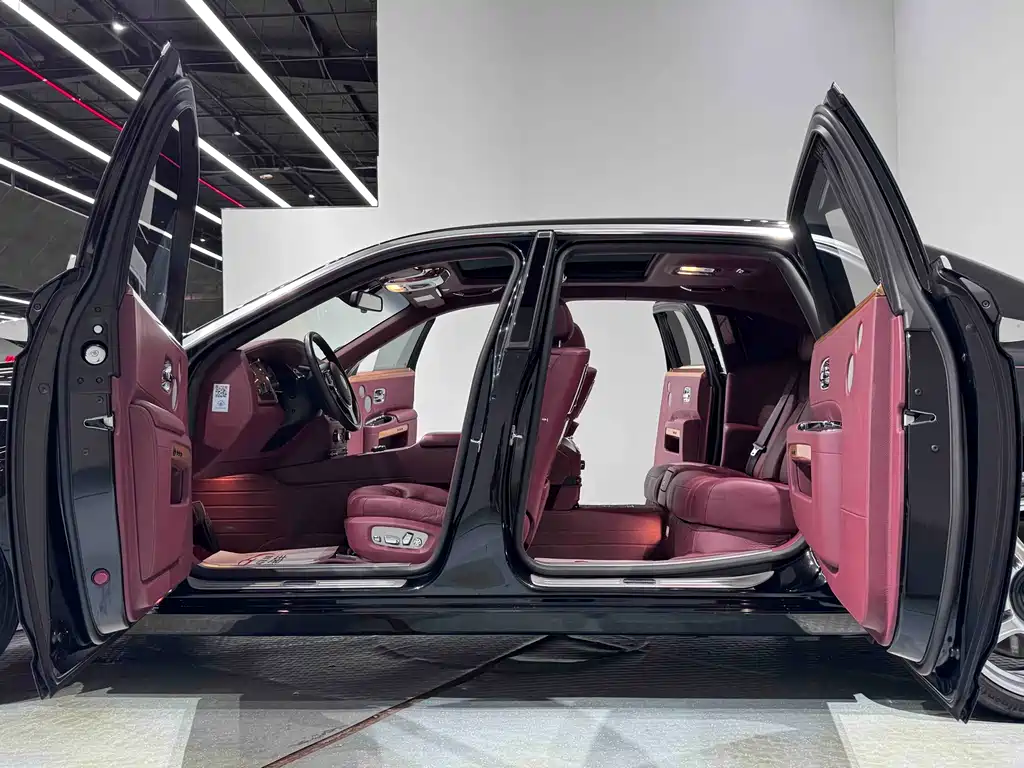 Rolls-Royce Ghost 2015 Series II Extended Wheelbase 2018 - thumbnail 17