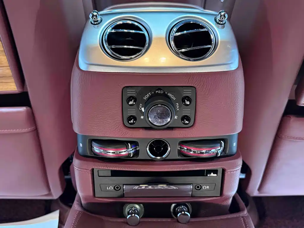 Rolls-Royce Ghost 2015 Series II Extended Wheelbase 2018 - thumbnail 22