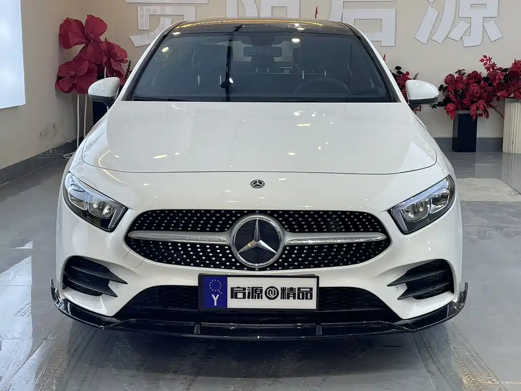 Mercedes-Benz Mercedes-Benz A-Class 2020 A 200 L Sport Sedan 2020 - thumbnail 2