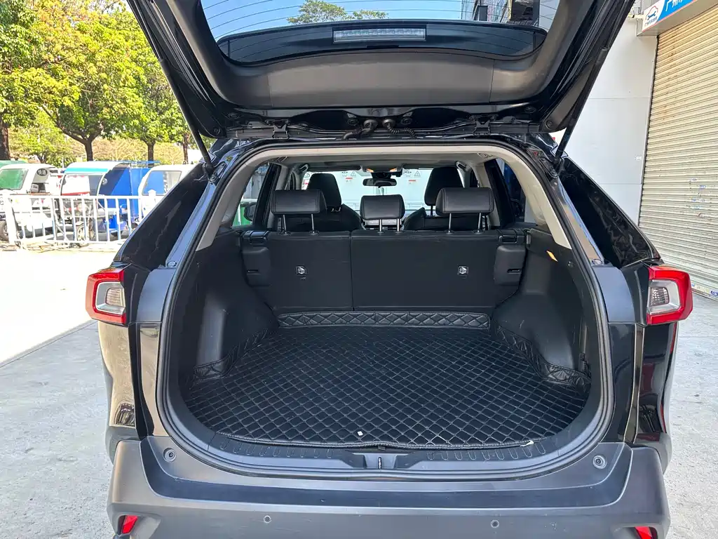 Toyota Venza 2021 Dual Engine 2.5L E-CVT Front-Wheel Drive Luxury Edition 2021 - thumbnail 5