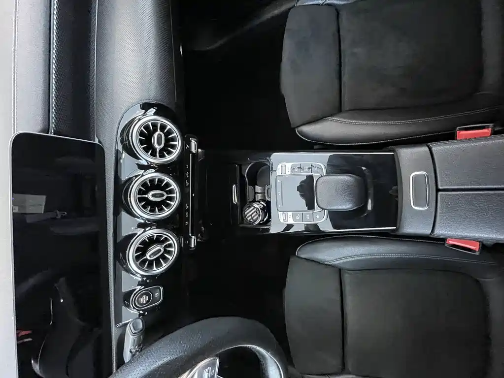 Mercedes-Benz Mercedes-Benz A-Class 2020 A 200 L Sport Sedan 2020 - thumbnail 10