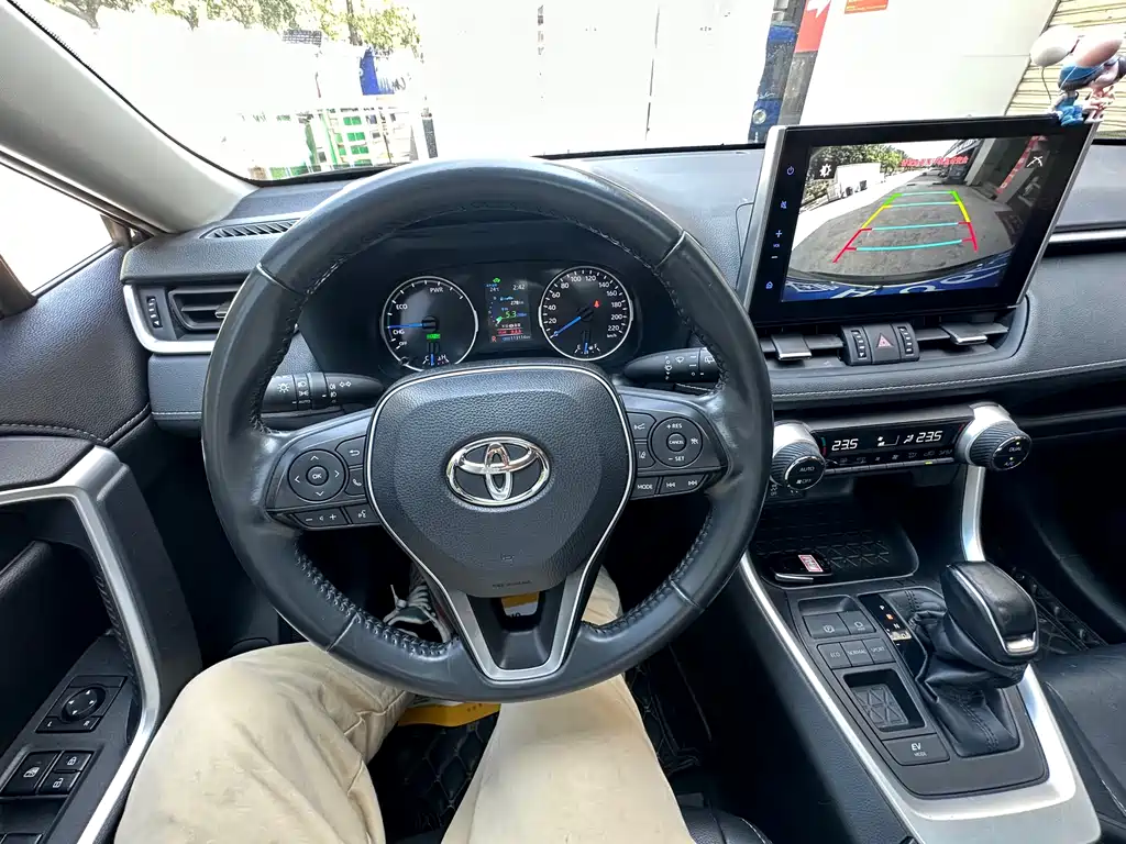 Toyota Venza 2021 Dual Engine 2.5L E-CVT Front-Wheel Drive Luxury Edition 2021 - thumbnail 10
