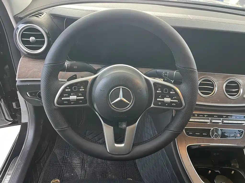 Mercedes-Benz Mercedes-Benz E-Class 2019 E 300 L Luxury Model 2019 - thumbnail 12