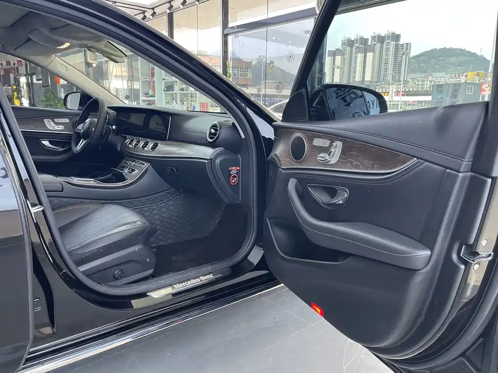 Mercedes-Benz Mercedes-Benz E-Class 2019 E 300 L Luxury Model 2019 - thumbnail 17